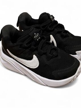 Nike black Star Runner 4 toddler shoes